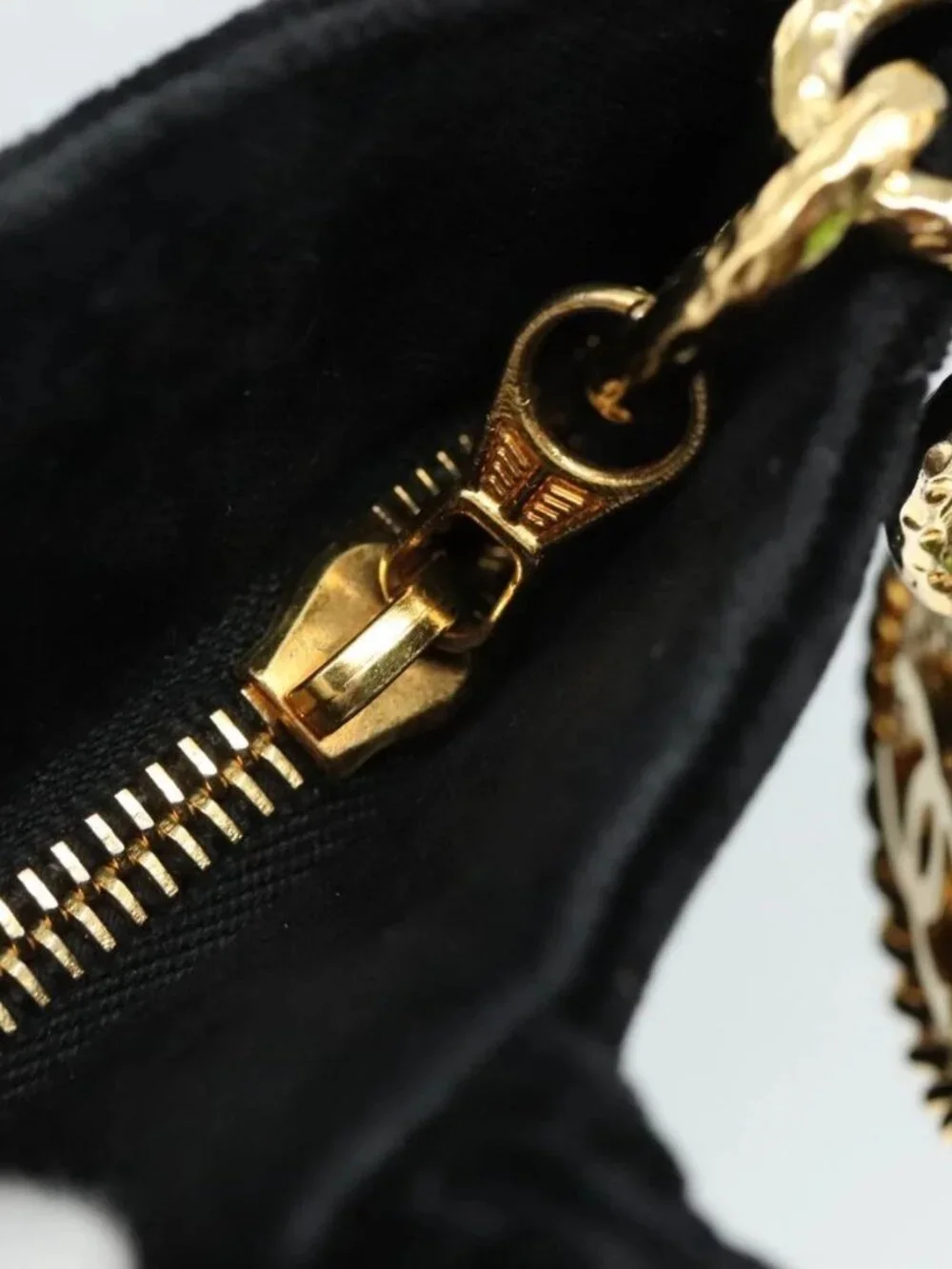 CHANEL brand	chanel color	black